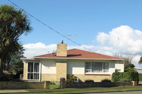 Photo of property in 25 Dartmoor Avenue, Westown, New Plymouth, 4310