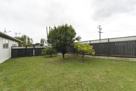 Photo of property in 1 Escort Grove, Awapuni, Palmerston North, 4412