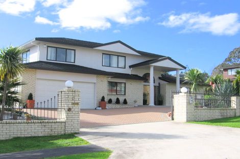 Photo of property in 6 Kerridge Close, Shamrock Park, Auckland, 2016