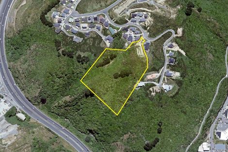 Photo of property in 24 Grumman Lane, Newlands, Wellington, 6037