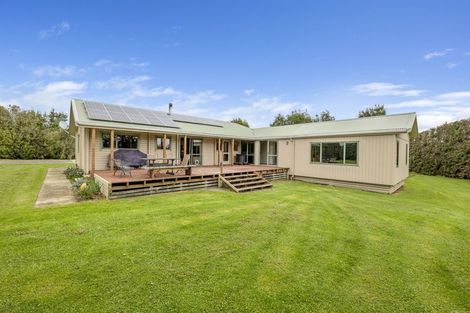 Photo of property in 280 Corbett Road, Paraite, New Plymouth, 4373