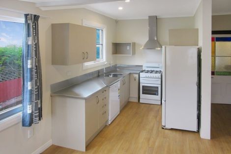 Photo of property in 94 Russell Terrace, Berhampore, Wellington, 6023