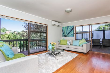 Photo of property in 3/427 Don Buck Road, Massey, Auckland, 0614