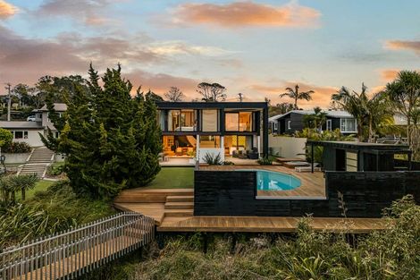 Photo of property in 303 Beach Road, Campbells Bay, Auckland, 0630