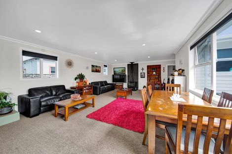 Photo of property in 44 Fantham Street, Hawera, 4610