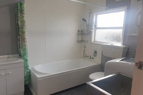 Photo of property in 15a Maple Grove, Kingston, Wellington, 6021