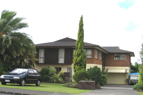 Photo of property in 26 Colwill Road, Massey, Auckland, 0614