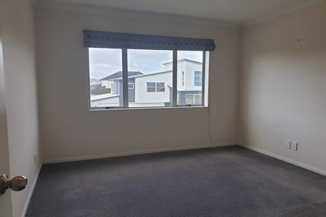 Photo of property in 9 Seresin Crescent, Flat Bush, Auckland, 2016