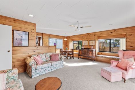 Photo of property in 9 Melanie Place, Orewa, 0931