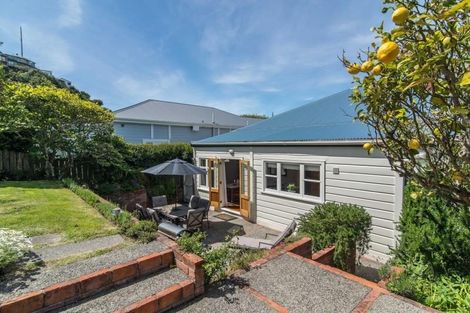Photo of property in 66 Queens Drive, Lyall Bay, Wellington, 6022