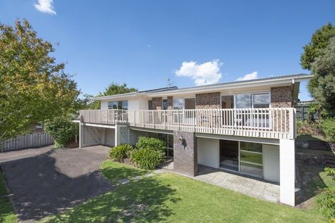 Photo of property in 24 Aberdeen Road, Campbells Bay, Auckland, 0620