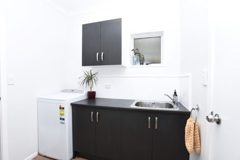 Photo of property in 431 Great North Road, Winton, 9720