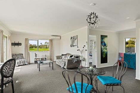 Photo of property in 737 Frankley Road, Hurworth, New Plymouth, 4371