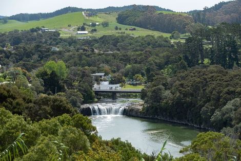 Photo of property in 10 Falls View Road, Haruru, 0204