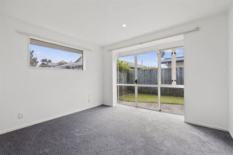 Photo of property in 2/51 Picton Avenue, Riccarton, Christchurch, 8011