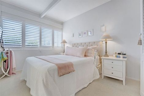 Photo of property in 4/252 Hurstmere Road, Takapuna, Auckland, 0622