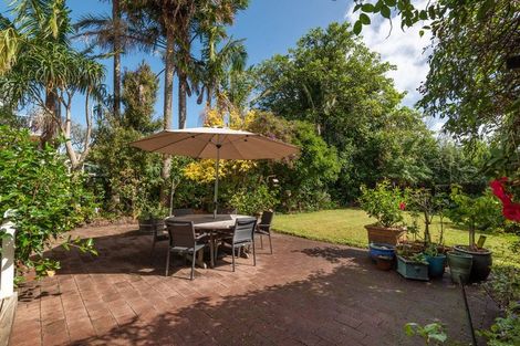 Photo of property in 5 Bayview Road, Hauraki, Auckland, 0622