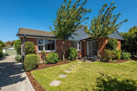 Photo of property in 44 Sevenoaks Drive, Bryndwr, Christchurch, 8053