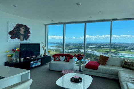 Photo of property in Sentinel Apartments, 2104/3 Northcroft Street, Takapuna, Auckland, 0622