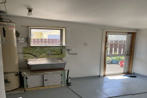 Photo of property in 96 Derwent Street, Island Bay, Wellington, 6023