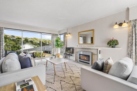 Photo of property in 32 Cranwell Street, Churton Park, Wellington, 6037