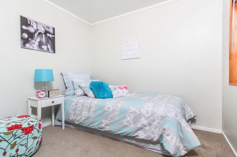 Photo of property in 3/427 Don Buck Road, Massey, Auckland, 0614
