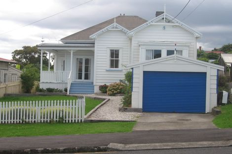 Photo of property in 28 Patuone Avenue, Devonport, Auckland, 0624