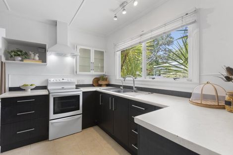 Photo of property in 475a Saint Aubyn Street, Moturoa, New Plymouth, 4310