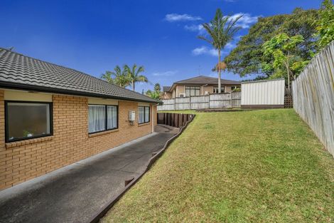 Photo of property in 16 Leafield Crescent, Henderson, Auckland, 0612