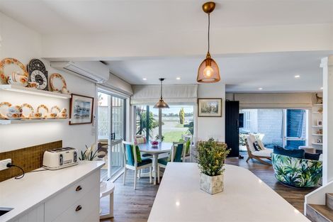 Photo of property in 3/30 Meeanee Quay, Westshore, Napier, 4110