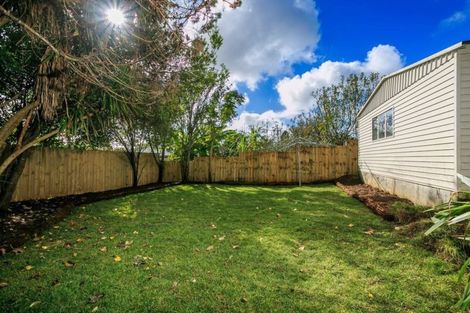 Photo of property in 32 Hatherlow Street, Glenfield, Auckland, 0629