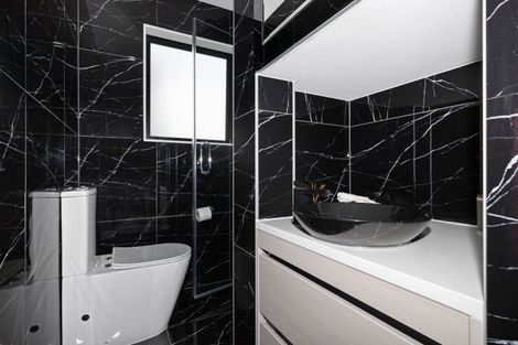 Photo of property in 1 Sai Ridge Close, Pukekohe, 2120