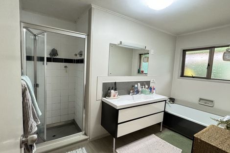 Photo of property in 1/19a Verran Road, Birkenhead, Auckland, 0626