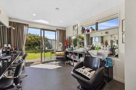 Photo of property in 17 Awa Toru Drive, Fairfield, Dunedin, 9018