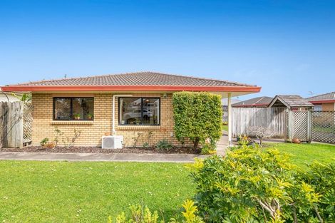 Photo of property in 5 Pengelly Place, Parakai, 0830