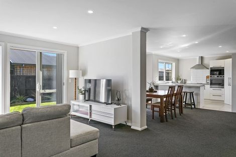 Photo of property in 22 Huka Heights Drive, Rangatira Park, Taupo, 3330