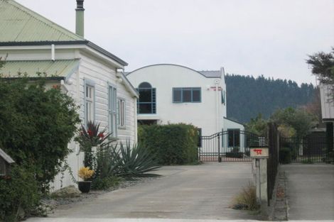 Photo of property in 14 Bowling Road, Greenmeadows, Napier, 4112