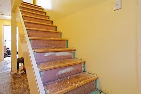 Photo of property in 50 Derwent Crescent, Titirangi, Auckland, 0604