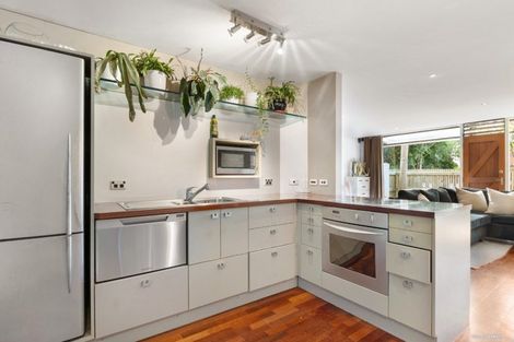 Photo of property in 3/73 Princes Street, Northcote Point, Auckland, 0627