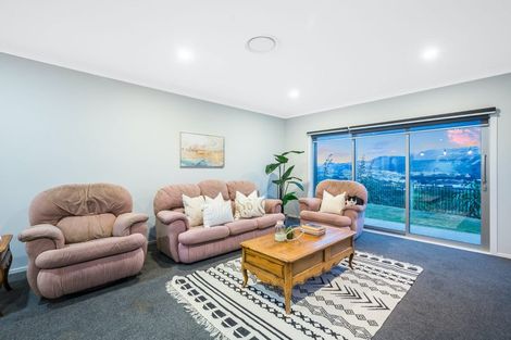 Photo of property in 21 Rotorua Grove, Aotea, Porirua, 5024