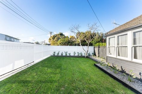 Photo of property in 21 Hadfield Crescent, College Estate, Whanganui, 4500