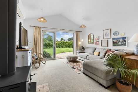 Photo of property in 18a Russell Drive, Oakura, 4314