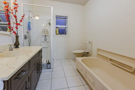 Photo of property in 107 Pah Road, Cockle Bay, Auckland, 2014