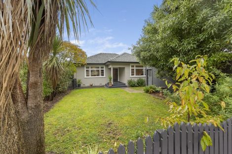 Photo of property in 9 Franklin Avenue, Hokowhitu, Palmerston North, 4410