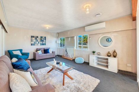 Photo of property in 55 Sturges Road, Henderson, Auckland, 0612