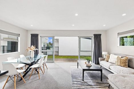Photo of property in 2/33 Elizabeth Street, Riccarton, Christchurch, 8041