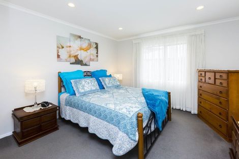 Photo of property in 94 Riverstone Drive, Riverstone Terraces, Upper Hutt, 5018