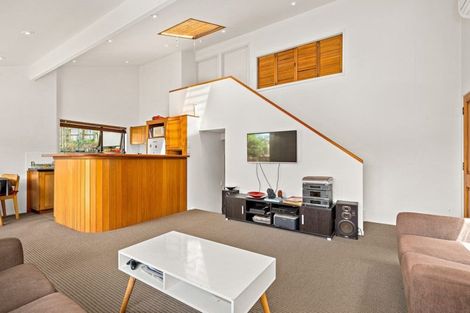 Photo of property in 2/24 Wisteria Way, Mairangi Bay, Auckland, 0630