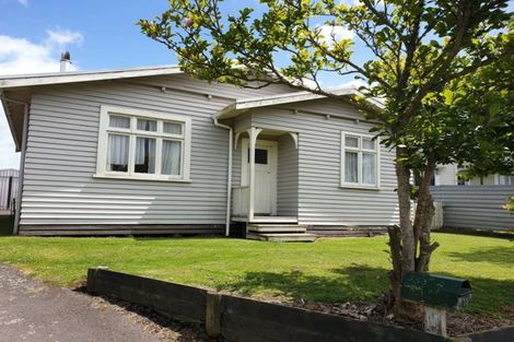 Photo of property in 15 High Street, Eltham, 4322