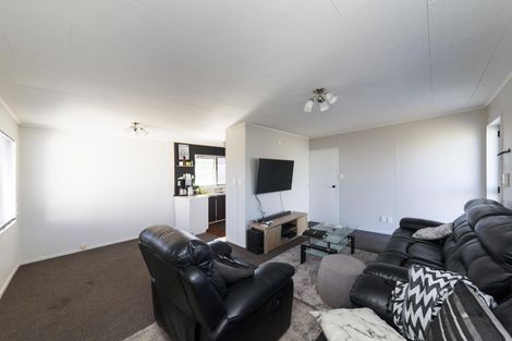 Photo of property in 31 Peter Hall Drive, Kelvin Grove, Palmerston North, 4414